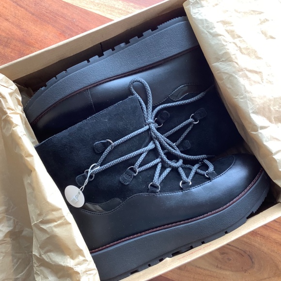 NWT Fitflop Skandi black leather boots size 8.5 - Picture 2 of 6